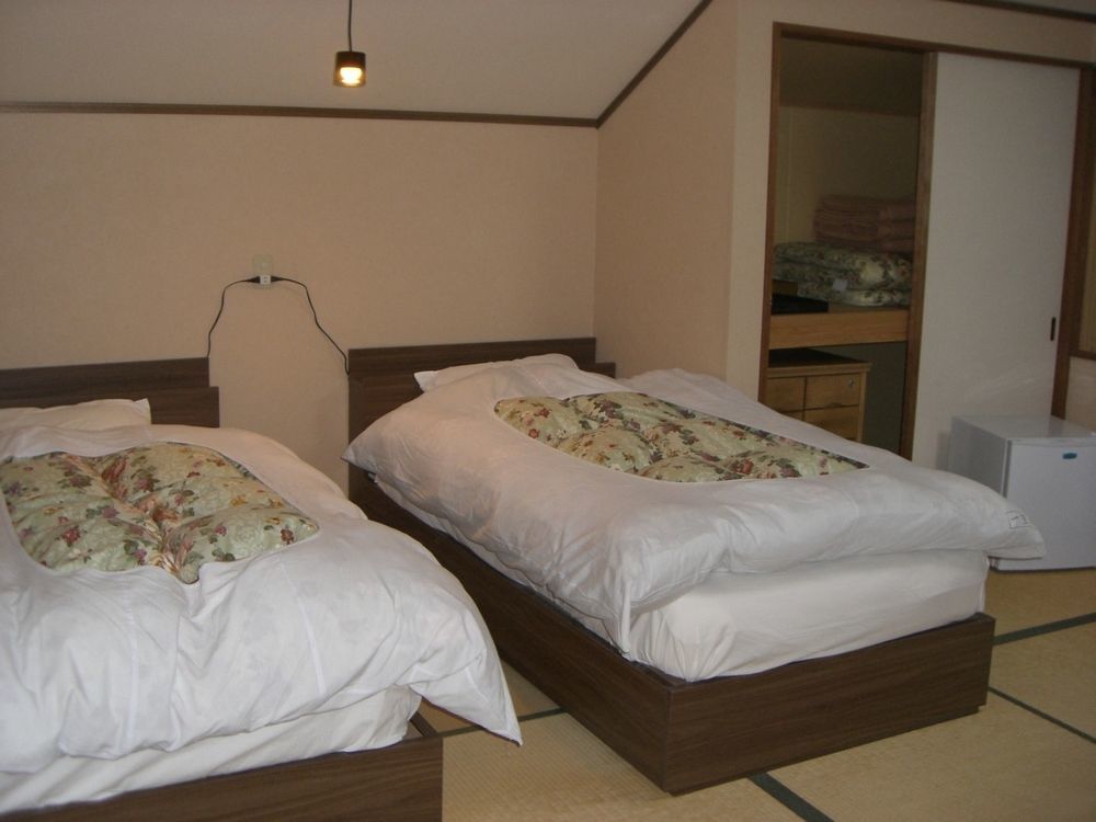 Nagomi-Tei Hotel Hakuba Buitenkant foto